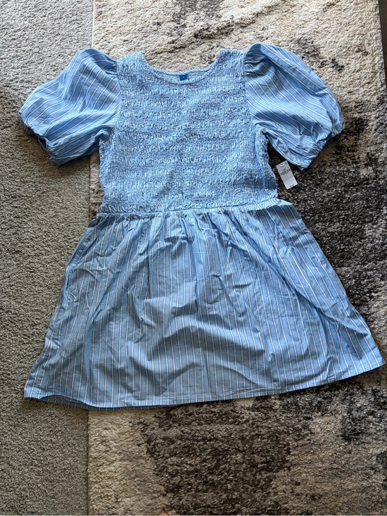 Old Navy Dresses & Skirts - Old Navy Light Blue and White Striped Smocked Dress